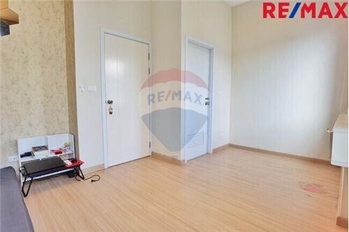 120 Sqm., 3 Beds Townhouse listed for ฿ 2,490,000.