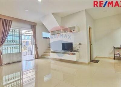 120 Sqm., 3 Beds Townhouse listed for ฿ 2,490,000.