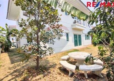 203 Sqm., 4 Beds Townhouse listed for ฿ 5,200,000.