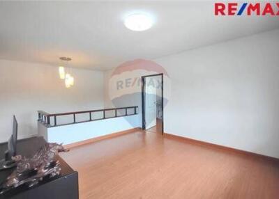 203 Sqm., 4 Beds Townhouse listed for ฿ 5,200,000.