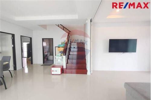 203 Sqm., 4 Beds Townhouse listed for ฿ 5,200,000.