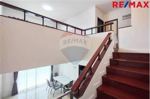 203 Sqm., 4 Beds Townhouse listed for ฿ 5,200,000.