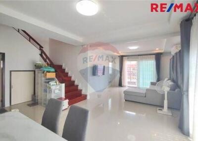 203 Sqm., 4 Beds Townhouse listed for ฿ 5,200,000.