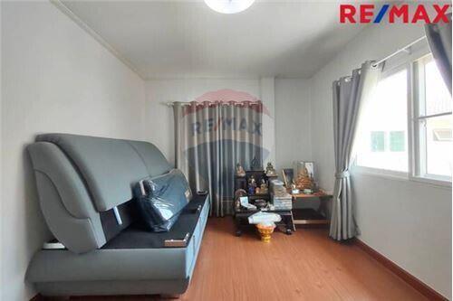 203 Sqm., 4 Beds Townhouse listed for ฿ 5,200,000.