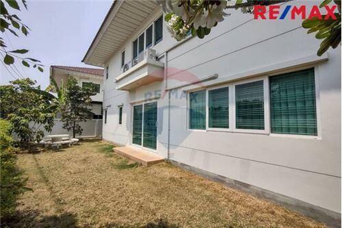 203 Sqm., 4 Beds Townhouse listed for ฿ 5,200,000.