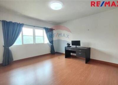 203 Sqm., 4 Beds Townhouse listed for ฿ 5,200,000.