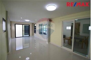 158 Sqm., 3 Beds Townhouse listed for ฿ 25,000./Month