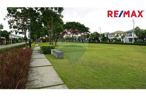 158 Sqm., 3 Beds Townhouse listed for ฿ 25,000./Month