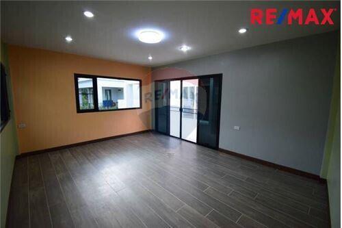 158 Sqm., 3 Beds Townhouse listed for ฿ 25,000./Month