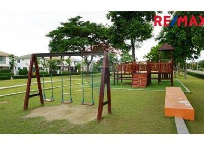 158 Sqm., 3 Beds Townhouse listed for ฿ 25,000./Month