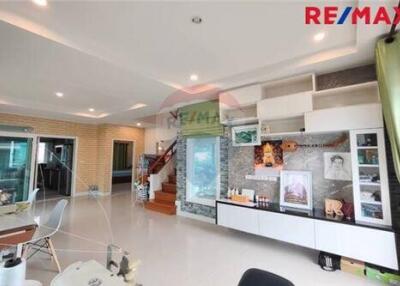 190 Sqm., 4 Beds Townhouse listed for ฿ 5,290,000.