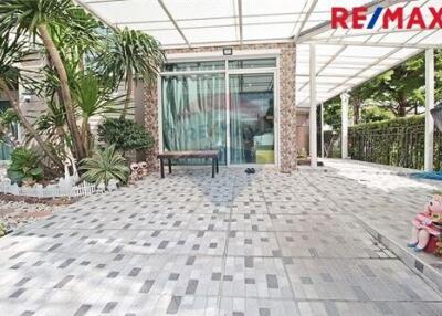 150 Sqm., 3 Beds Townhouse listed for ฿ 5,600,000.