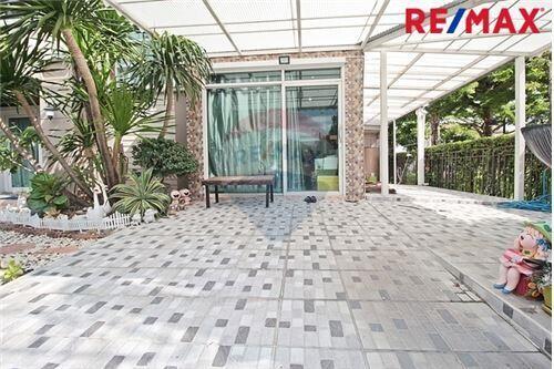 150 Sqm., 3 Beds Townhouse listed for ฿ 5,600,000.