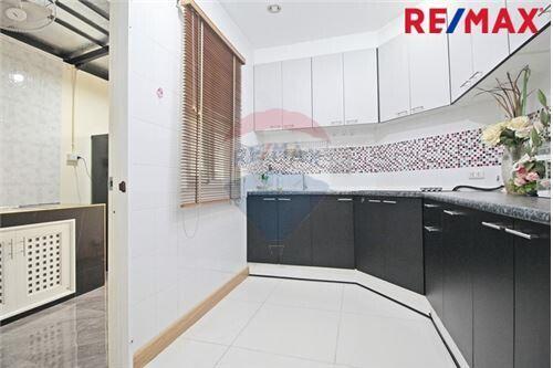 150 Sqm., 3 Beds Townhouse listed for ฿ 5,600,000.