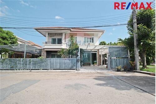 150 Sqm., 3 Beds Townhouse listed for ฿ 5,600,000.