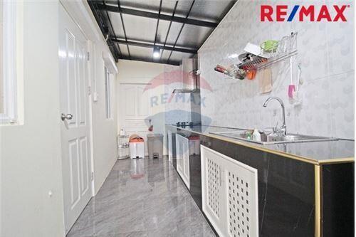 150 Sqm., 3 Beds Townhouse listed for ฿ 5,600,000.