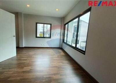 170 Sqm., 3 Beds Townhouse listed for ฿ 6,500,000.