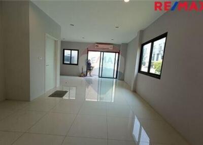 170 Sqm., 3 Beds Townhouse listed for ฿ 6,500,000.