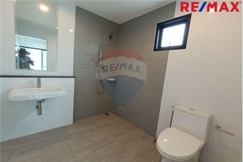 170 Sqm., 3 Beds Townhouse listed for ฿ 6,500,000.