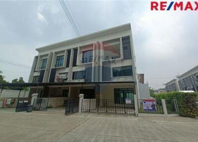 170 Sqm., 3 Beds Townhouse listed for ฿ 6,500,000.