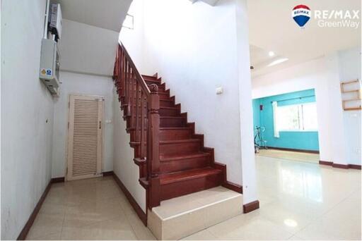 200 Sqm., 4 Beds Townhouse listed for ฿ 5,600,000.