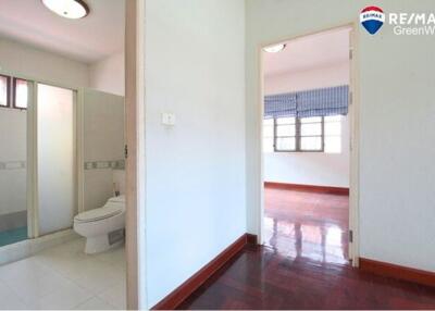 200 Sqm., 4 Beds Townhouse listed for ฿ 5,600,000.