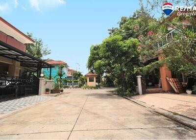 200 Sqm., 4 Beds Townhouse listed for ฿ 5,600,000.