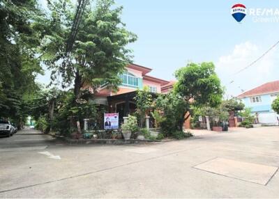 200 Sqm., 4 Beds Townhouse listed for ฿ 5,600,000.