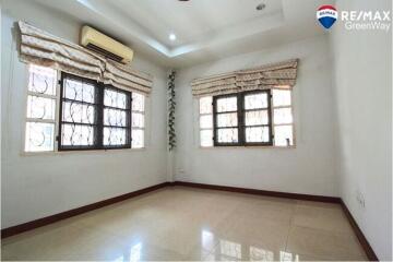 200 Sqm., 4 Beds Townhouse listed for ฿ 5,600,000.