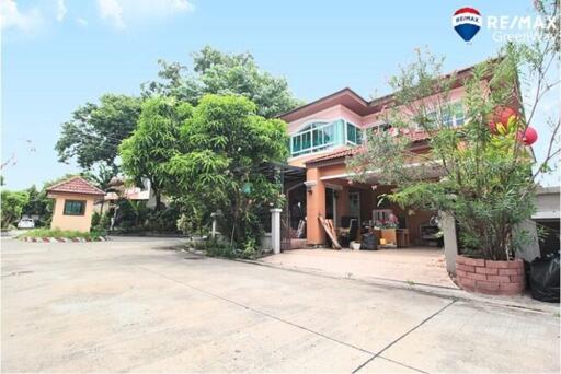 200 Sqm., 4 Beds Townhouse listed for ฿ 5,600,000.