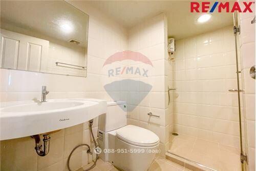 33 Sqm., 1 Bed Condo listed for ฿ 1,690,000.