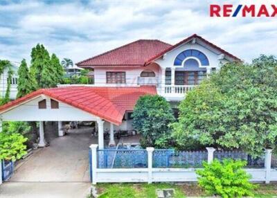 230 Sqm., 5 Beds Townhouse listed for ฿ 6,990,000.