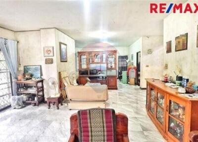 230 Sqm., 5 Beds Townhouse listed for ฿ 6,990,000.