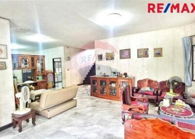 230 Sqm., 5 Beds Townhouse listed for ฿ 6,990,000.