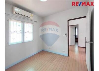 150 Sqm., 4 Beds Townhouse listed for ฿ 3,300,000.