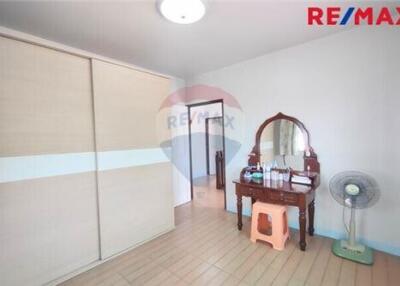 150 Sqm., 4 Beds Townhouse listed for ฿ 3,300,000.