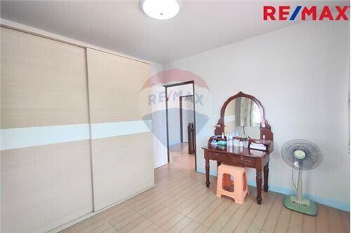 150 Sqm., 4 Beds Townhouse listed for ฿ 3,300,000.