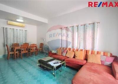 150 Sqm., 4 Beds Townhouse listed for ฿ 3,300,000.