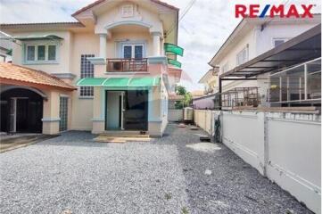 150 Sqm., 4 Beds Townhouse listed for ฿ 3,300,000.