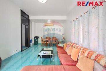 150 Sqm., 4 Beds Townhouse listed for ฿ 3,300,000.