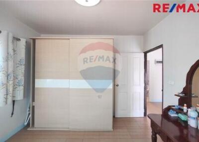 150 Sqm., 4 Beds Townhouse listed for ฿ 3,300,000.