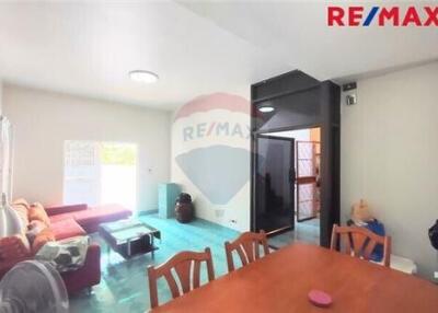 150 Sqm., 4 Beds Townhouse listed for ฿ 3,300,000.