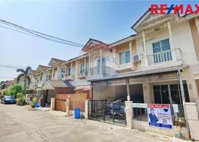 120 Sqm., 3 Beds Townhouse listed for ฿ 2,150,000.