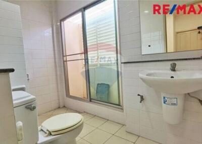 120 Sqm., 3 Beds Townhouse listed for ฿ 2,150,000.