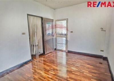 280 Sqm., 4 Beds Townhouse listed for ฿ 7,900,000.