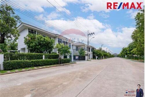 273 Sqm., 4 Beds Townhouse listed for ฿ 10,900,000.