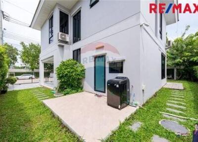 273 Sqm., 4 Beds Townhouse listed for ฿ 10,900,000.