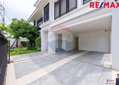 273 Sqm., 4 Beds Townhouse listed for ฿ 10,900,000.