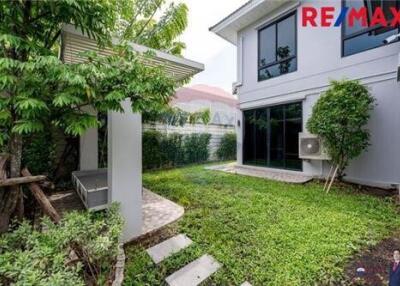 273 Sqm., 4 Beds Townhouse listed for ฿ 10,900,000.