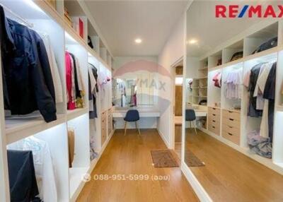 262 Sqm., 4 Beds Townhouse listed for ฿ 11,900,000.